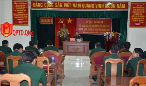 Bộ Tư lệnh Quân khu 5 đã tổ chức Hội nghị đối thoại dân chủ với cán bộ, chiến sỹ Bộ CHQS tỉnh Quảng Ngãi. 