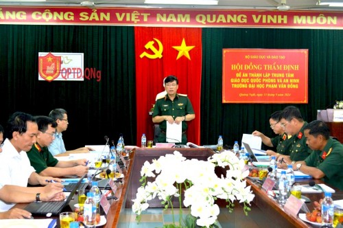 KIỂM TRA, KHẢO SÁT THỰC TẾ ĐỀ ÁN THÀNH LẬP TRUNG TÂM GIÁO DỤC QUỐC PHÒNG VÀ AN NINH TRƯỜNG ĐẠI HỌC PHẠM VĂN ĐỒNG 