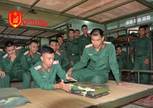 Bài học đầu tiên của tân binh