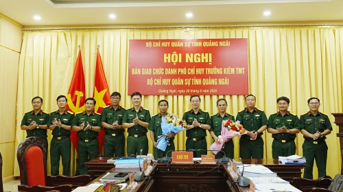 ĐẠI TÁ A VĂN DŨNG ĐƯỢC BỔ NHIỆM GIỮ CHỨC VỤ PHÓ CHỈ HUY TRƯỞNG KIÊM THAM MƯU TRƯỞNG BỘ CHQS TỈNH QUẢNG NGÃI. 