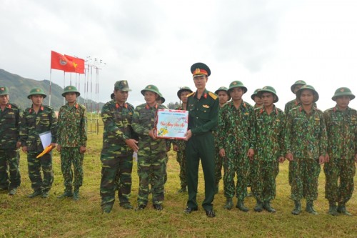 Quân khu 5 kiểm tra công tác trực sẵn sàng chiến đấu và các hoạt động chuẩn bị đón xuân tại Lý Sơn