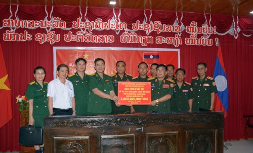 BỘ CHQS TỈNH THĂM, CHÚC TẾT BỘ CHQS TỈNH CHAMPASAK (LÀO)