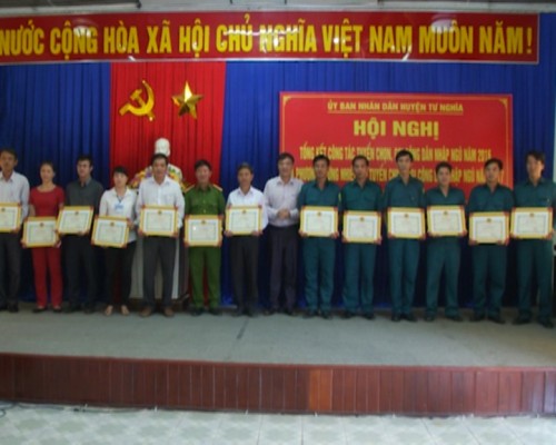 UBND huyện Tư Nghĩa tổng kết công tác tuyển quân năm 2016 và triển khai công tác gọi công dân nhập ngũ năm 2017