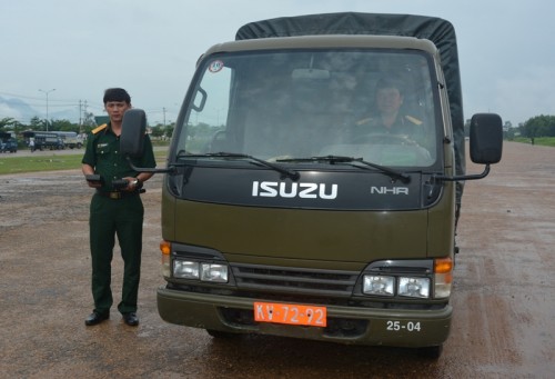  Cục xe Máy Quân khu 5 vừa kiểm định các đầu xe quân sự tại Bộ Chỉ huy Quân sự tỉnh Quảng Ngãi.