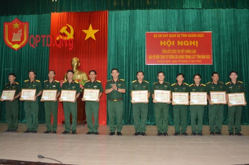 Tổng kết trao giải cuộc thi viết chính luận bảo vệ nền tảng tư tưởng của đảng trong LLVT tỉnh Quảng Ngãi