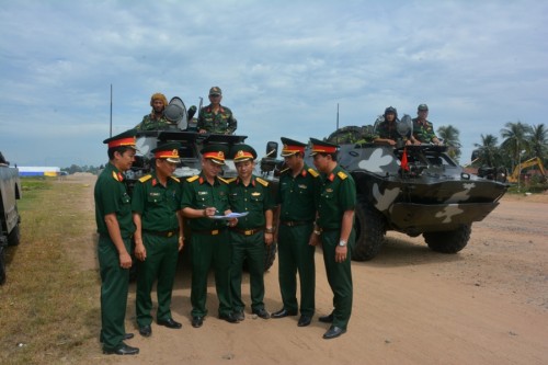 Tổng Cục kỹ thuật nghiệm thu và bàn giao xe thiết giáp loại BRÐM-2