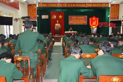 Quân khu 5 đối thoại dân chủ với cán bộ, chiến sỹ LLVT tỉnh.