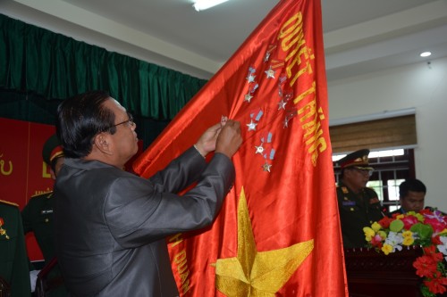 Đón nhận Huân chương lao động hạng II của Cộng hòa Dân chủ dân dân Lào