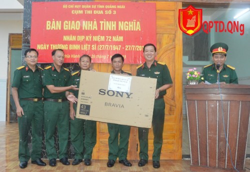 Cụm thi đua số 3 bàn giao Nhà đồng đội 