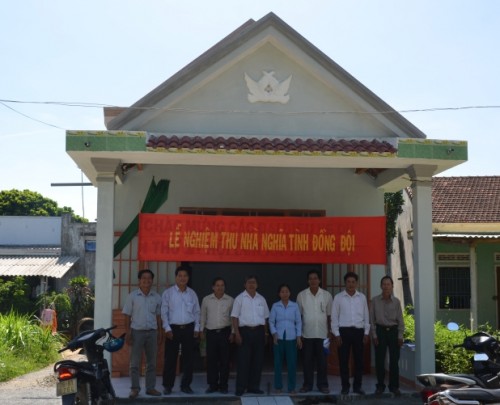  Hội cựu chiến binh huyện Sơn Tịnh bàn giao nhà nghĩa tình đồng đội