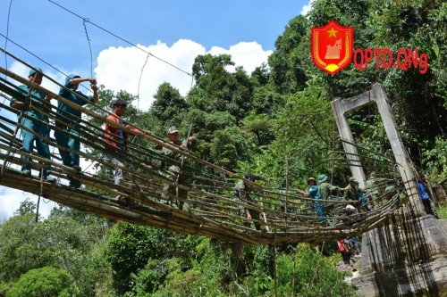 Tuổi trẻ LLVT tỉnh với chiến dịch mùa hè xanh tình nguyện tại  huyện Sơn Tây.