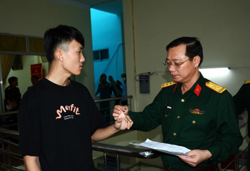 CHỈ HUY TRƯỞNG BỘ CHQS TỈNH KIỂM TRA CÔNG TÁC KHÁM SỨC KHỎE NGHĨA VỤ QUÂN SỰ  NĂM 2025