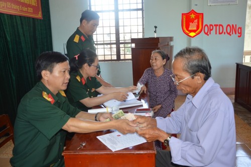 Hơn 5,2 tỷ đồng được chi trả cho các đối tượng chính sách.