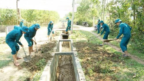 Ban CHQS huyện Tư  Nghĩa làm công tác dân vận 
