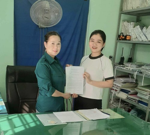 NỮ THANH NIÊN HUYỆN SƠN TỊNH VIẾT ĐƠN TÌNH NGUYỆN NHẬP NGŨ