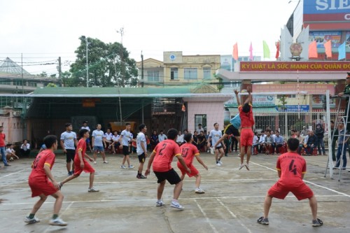 Ban CHQS TP.Quảng Ngãi tổ chức Giải bóng chuyền chào mừng kỷ niệm 74 năm ngày thành lập QĐND Việt Nam 