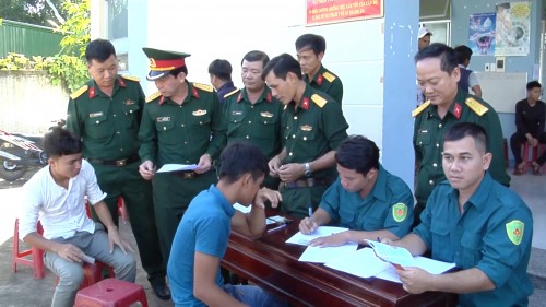 Hội đồng quân sự tỉnh kiểm tra công tác tuyển chọn và gọi công dân nhập ngũ năm 2019 ở huyện Minh Long