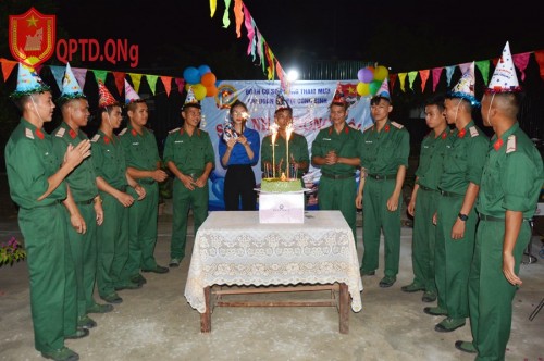 ĐÊM SINH NHẬT ẤM TÌNH ĐỒNG ĐỘI