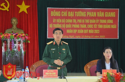 Đại tướng Phan Văn Giang chúc Tết các đơn vị quân đội tại Quảng Ngãi