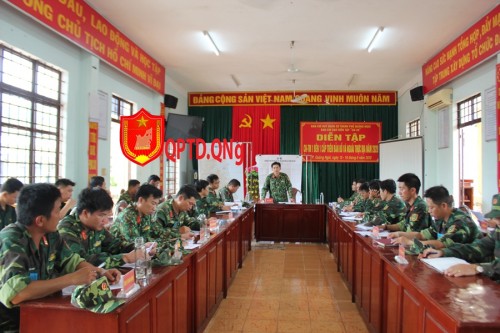 Ban CHQS Thành phố Quảng Ngãi tổ chức diễn tập chỉ huy cơ quan 1 bên, 1 cấp trên bản đồ .