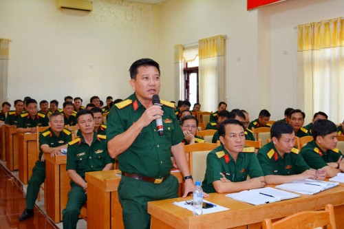 BỘ CHQS TỈNH ĐỐI THOẠI VỚI CÁN BỘ, CHỈ HUY QUẢN LÝ CÁC CƠ QUAN, ĐƠN VỊ TRONG LLVT TỈNH