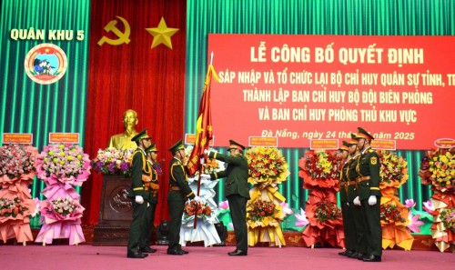 QUÂN KHU 5 CÔNG BỐ QUYẾT ĐỊNH SÁP NHẬP VÀ TỔ CHỨC LẠI BỘ CHQS TỈNH, THÀNH PHỐ; THÀNH LẬP BAN CHỈ HUY BỘ ĐỘI BIÊN PHÒNG VÀ BAN CHỈ HUY PHÒNG THỦ KHU VỰC