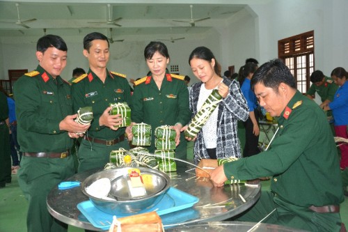 Bánh chưng xanh của lính