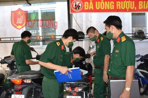 Kiểm tra tình trạng kỹ thuật phương tiện cá nhân của cán bộ, chiến sỹ trong toàn lực lượng vũ trang tỉnh tham gia giao thông đường bộ.