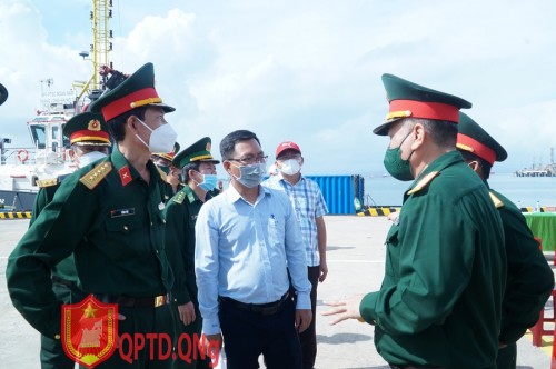 Quân khu 5 kiểm tra, khảo sát khu vực diễn tập ứng phó sự cố tràn dầu trên địa bàn tỉnh.