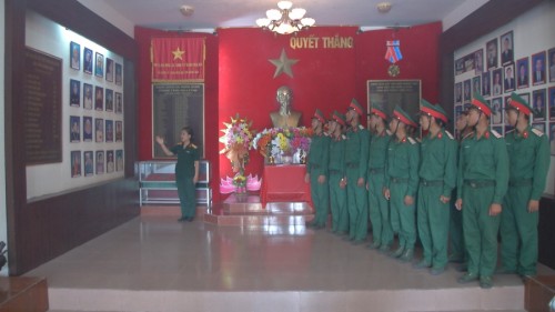 Tuổi trẻ LLVT tỉnh Hành quân về nguồn