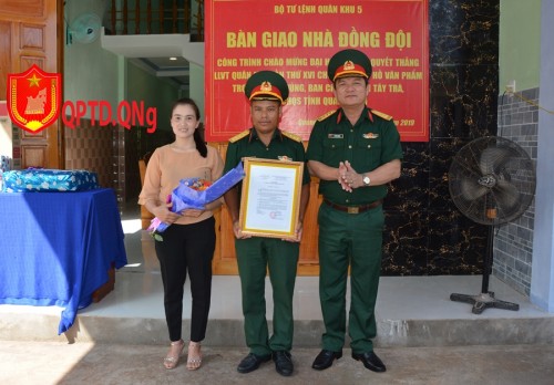 Bộ Tư lệnh quân khu 5 bàn giao “Nhà đồng đội” .