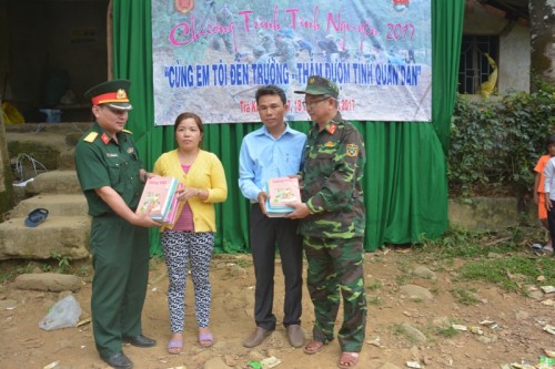 Lính trẻ tình nguyện ở Trà Khê, Tây Trà