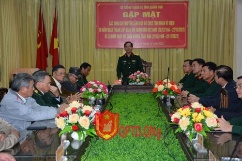 Gặp mặt các đồng chí nguyên lãnh đạo Bộ CHQS tỉnh qua các thời kỳ .