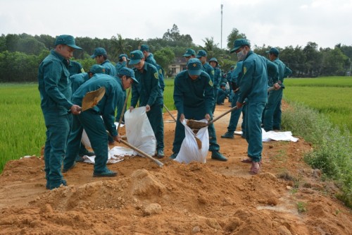 Dân vận giúp dân trên địa bàn huấn luyện