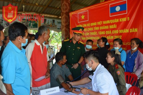 Chuyến đi nghĩa tình trên đất bạn