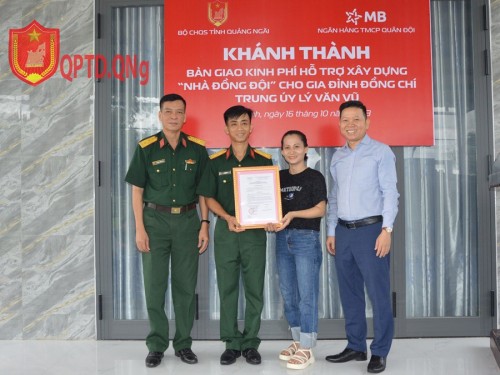 BÀN GIAO NHÀ ĐỒNG ĐỘI CHO QUÂN NHÂN CÓ HOÀN CẢNH KHÓ KHĂN.