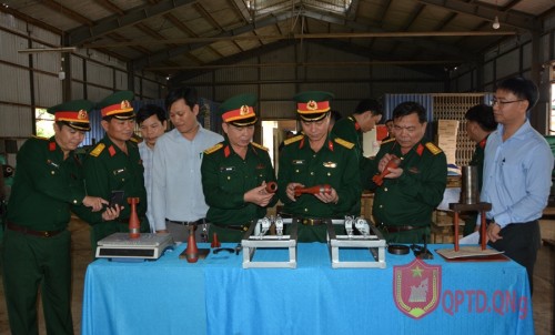 Bàn giao và nghiệm thu 1.500 cụm thân, đuôi đạn cối 60mm