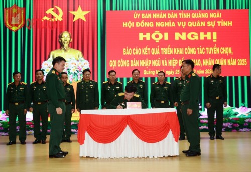 TRIỂN KHAI CÔNG TÁC TUYỂN CHỌN, GỌI CÔNG DÂN NHẬP NGŨ VÀ HIỆP ĐỒNG GIAO NHẬN QUÂN NĂM 2025